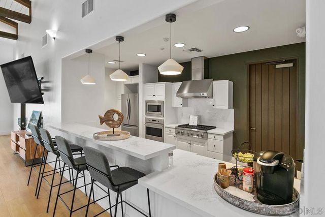 13566 Arroyo Dale Lane, San Diego, CA 92130