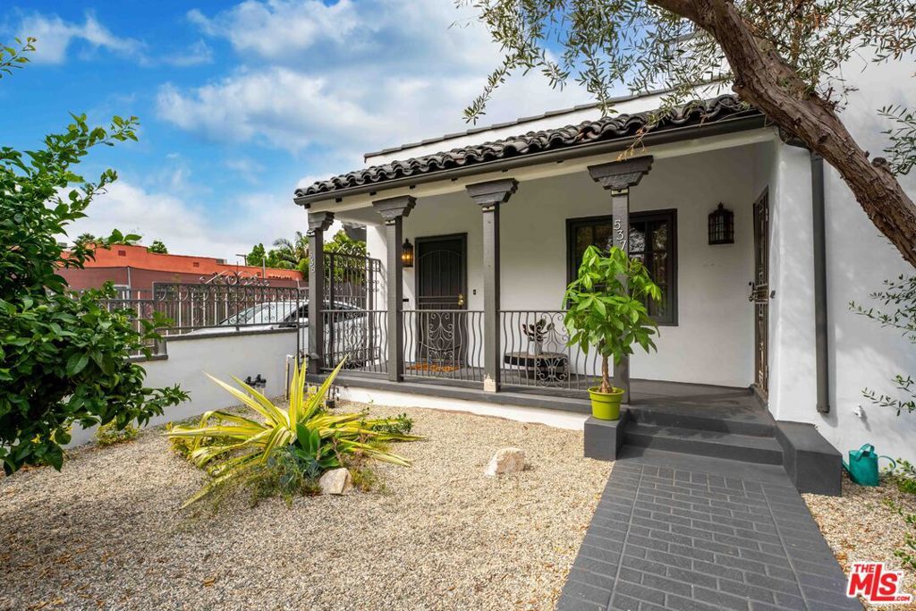 535 N Poinsettia Place, Los Angeles, CA 90036 — exterior