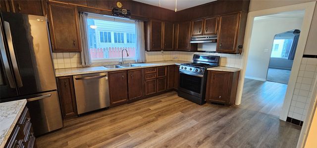 2913 ELMWOOD Avenue, Erie, PA 16508
