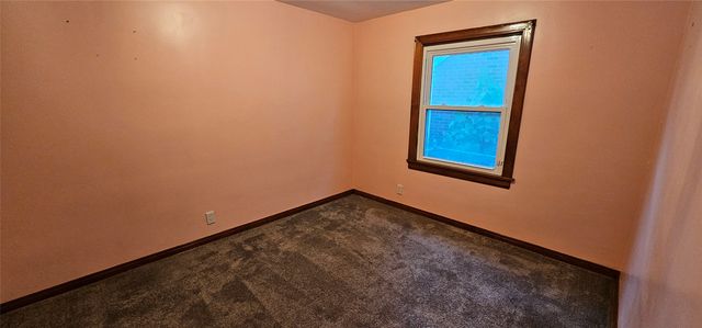2913 ELMWOOD Avenue, Erie, PA 16508