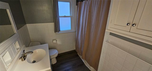 2913 ELMWOOD Avenue, Erie, PA 16508