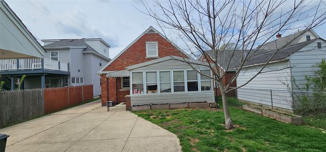 2913 ELMWOOD Avenue, Erie, PA 16508