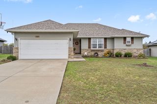 1169 N Blackstone Avenue, Republic, MO 65738