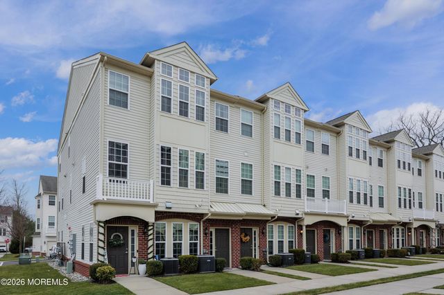 43 Jake Drive, Tinton Falls, NJ 07712