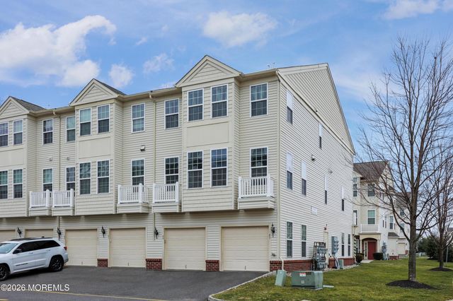 43 Jake Drive, Tinton Falls, NJ 07712