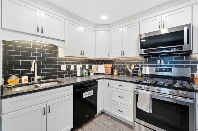 6906 Michelle Place, Clayton, OH 45322