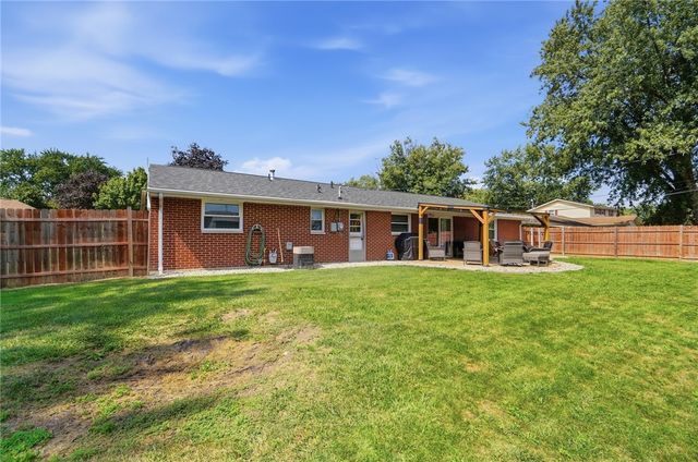 6906 Michelle Place, Clayton, OH 45322