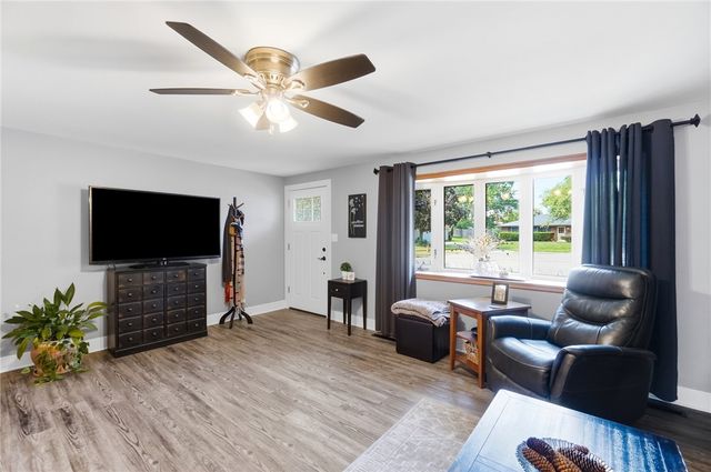 6906 Michelle Place, Clayton, OH 45322