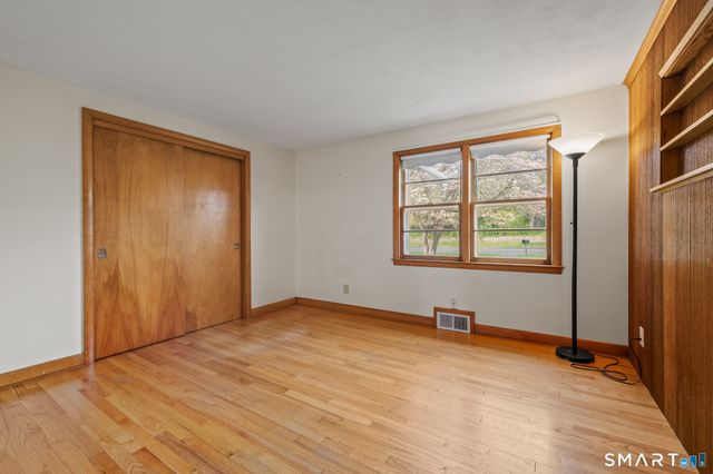 81 Maple Hill Avenue, Newington, CT 06111