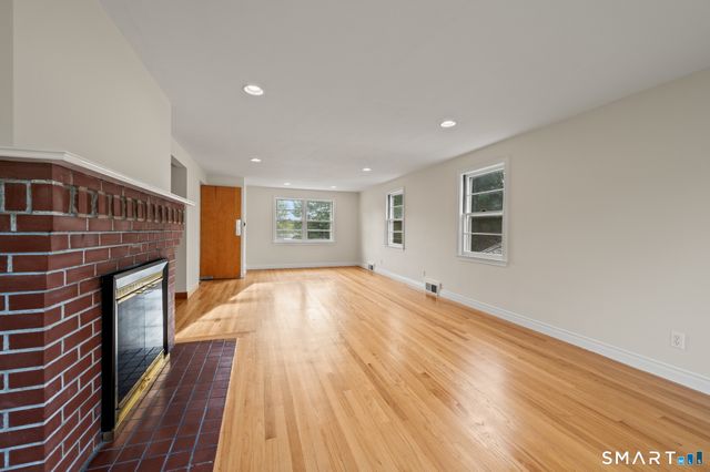 81 Maple Hill Avenue, Newington, CT 06111