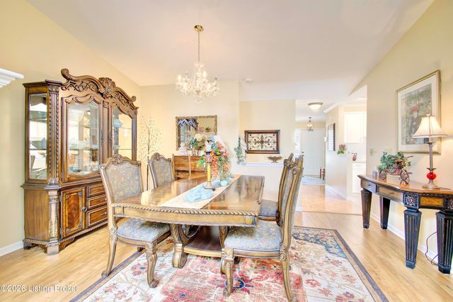 8465 Bridle Ct, Florence, KY 41042