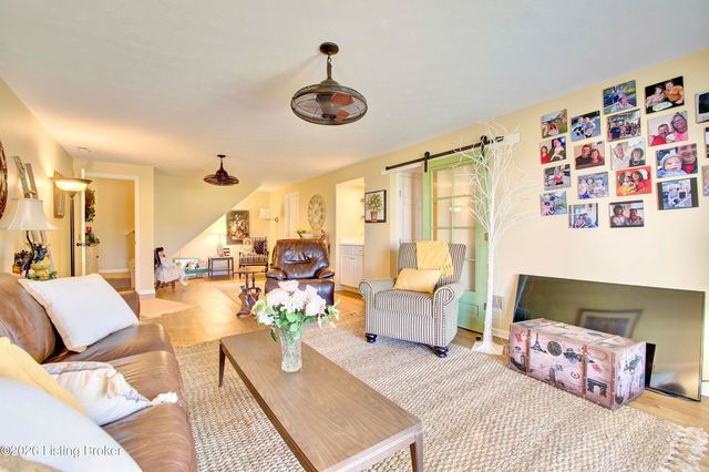 8465 Bridle Ct, Florence, KY 41042