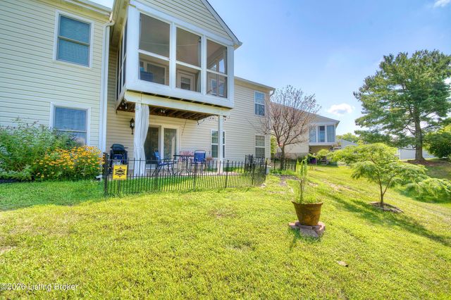 8465 Bridle Ct, Florence, KY 41042