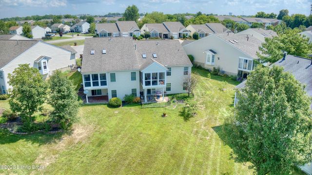 8465 Bridle Ct, Florence, KY 41042