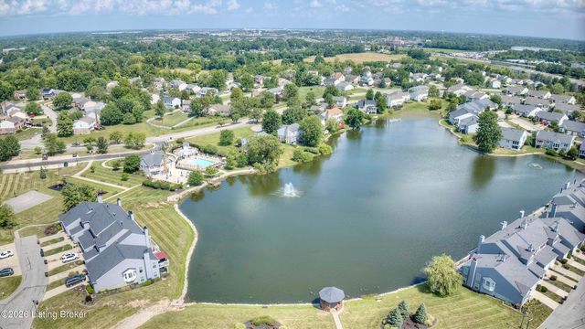 8465 Bridle Ct, Florence, KY 41042