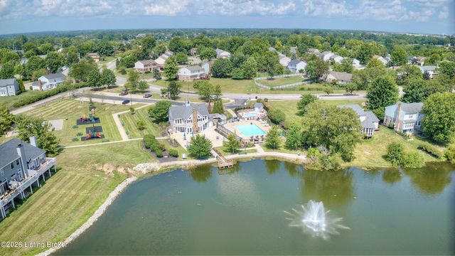 8465 Bridle Ct, Florence, KY 41042