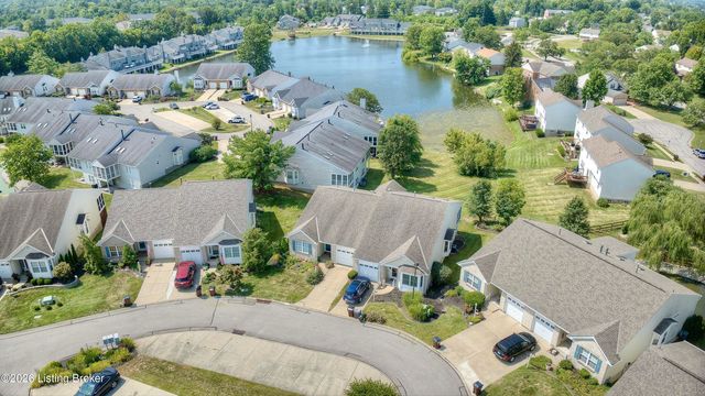 8465 Bridle Ct, Florence, KY 41042