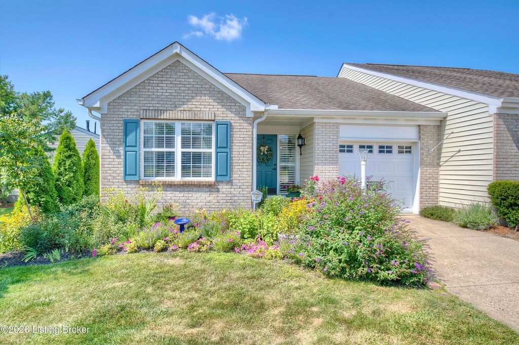 8465 Bridle Ct, Florence, KY 41042