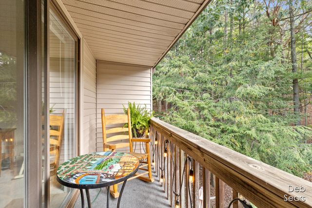 17542 Parkwood G, Spring Lake, MI 49456