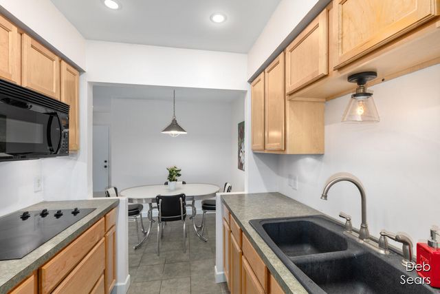 17542 Parkwood G, Spring Lake, MI 49456