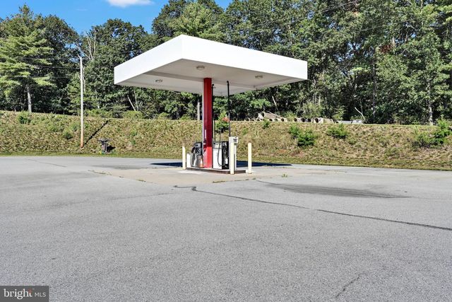 1942 PAPPY'S LANE, Orwigsburg, PA 17961