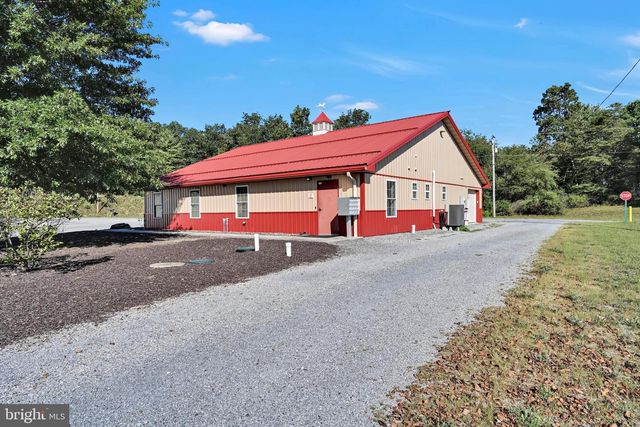 1942 PAPPY'S LANE, Orwigsburg, PA 17961