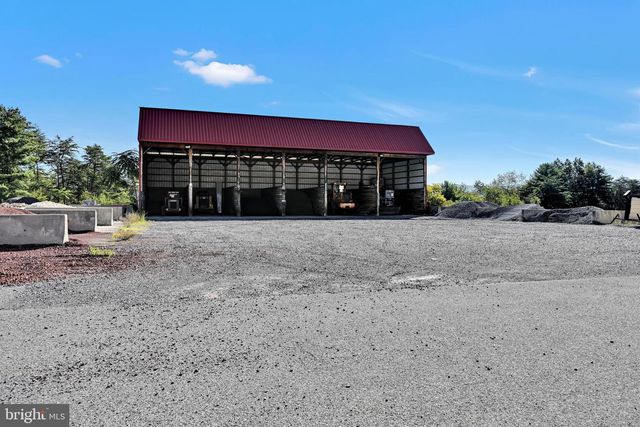 1942 PAPPY'S LANE, Orwigsburg, PA 17961
