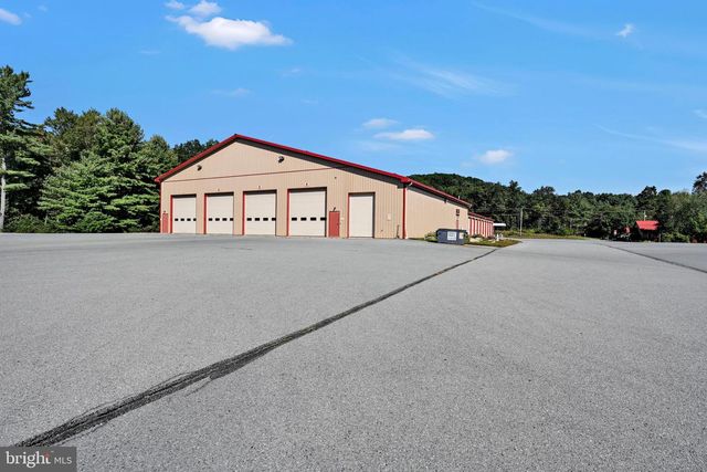 1942 PAPPY'S LANE, Orwigsburg, PA 17961