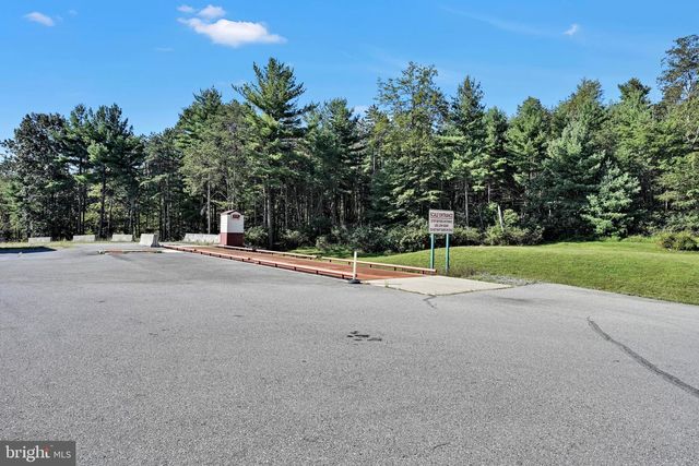 1942 PAPPY'S LANE, Orwigsburg, PA 17961