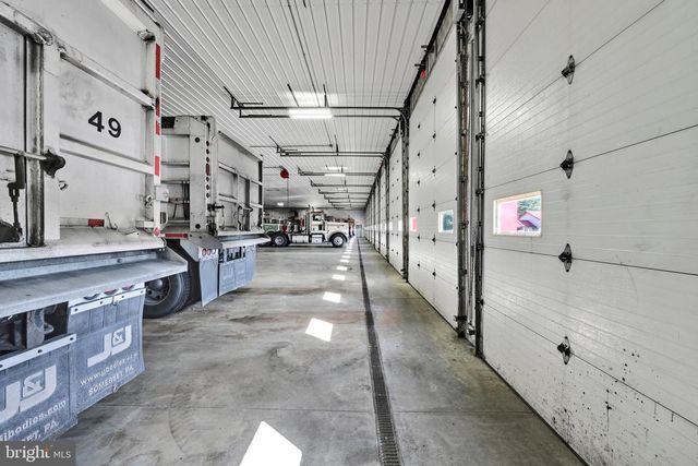 1942 PAPPY'S LANE, Orwigsburg, PA 17961