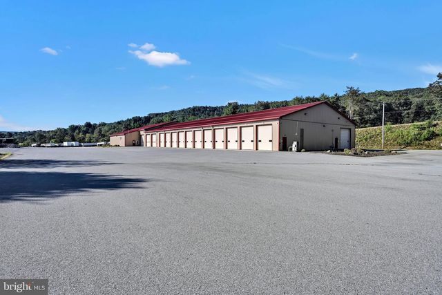 1942 PAPPY'S LANE, Orwigsburg, PA 17961