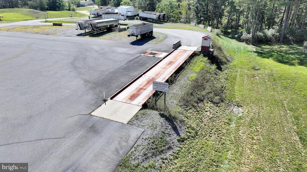 1942 PAPPY'S LANE, Orwigsburg, PA 17961