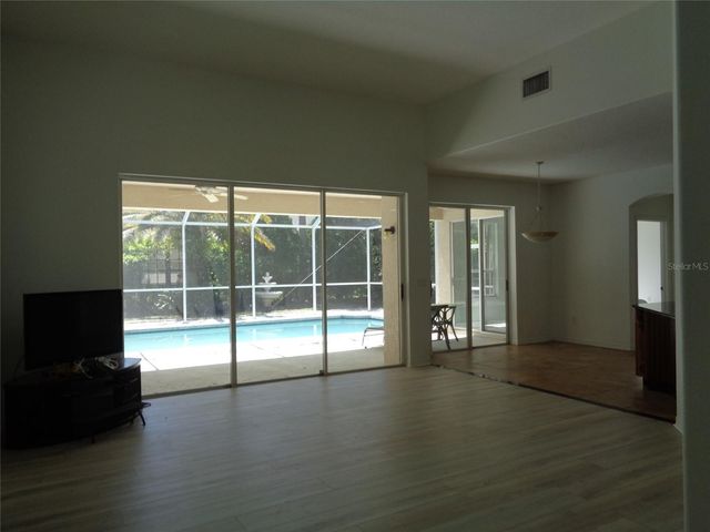 6102 SAVOY CIRCLE, Lutz, FL 33558