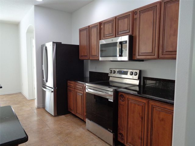 6102 SAVOY CIRCLE, Lutz, FL 33558