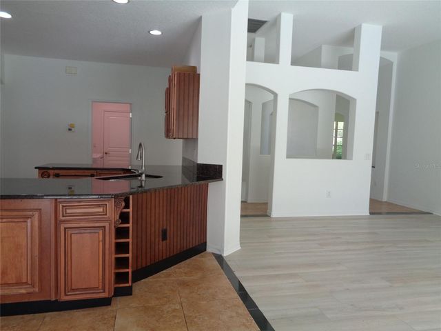 6102 SAVOY CIRCLE, Lutz, FL 33558