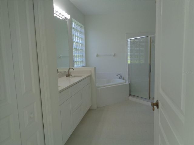 6102 SAVOY CIRCLE, Lutz, FL 33558