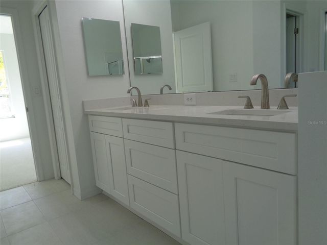 6102 SAVOY CIRCLE, Lutz, FL 33558