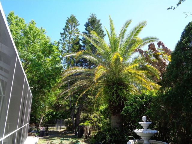 6102 SAVOY CIRCLE, Lutz, FL 33558