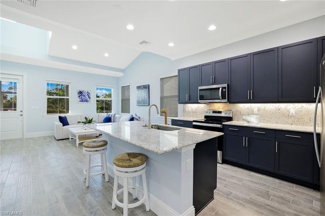 7139 Cayo Coco LN, Naples, FL 34113