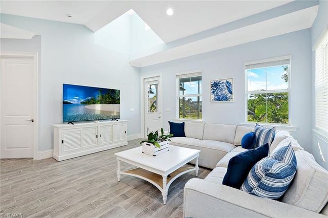 7139 Cayo Coco LN, Naples, FL 34113