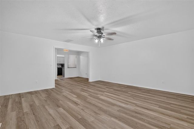 3013 W Wilshire Boulevard, Oklahoma City, OK 73116