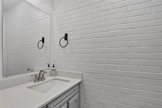 3013 W Wilshire Boulevard, Oklahoma City, OK 73116