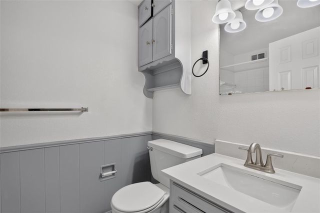 3013 W Wilshire Boulevard, Oklahoma City, OK 73116