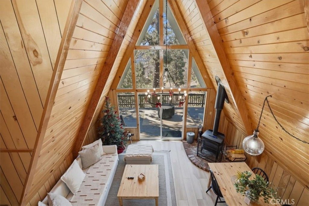 Image 39 of property listing at 1146 Ridge, Fawnskin, CA 92333