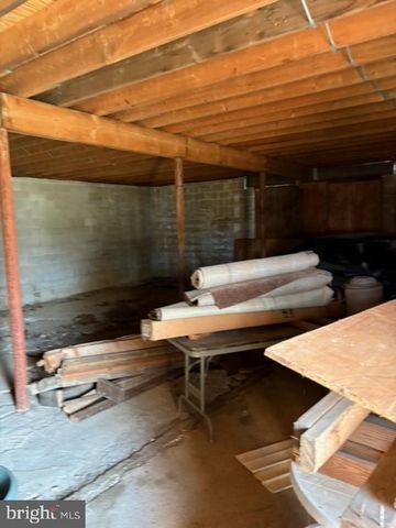 212 W GARDEN RD, Vineland, NJ 08360