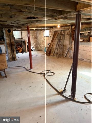 212 W GARDEN RD, Vineland, NJ 08360