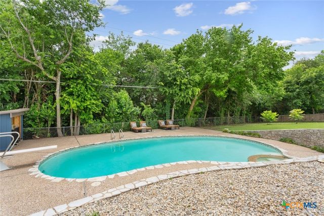 2617 River Oaks Drive, Belton, TX 76513