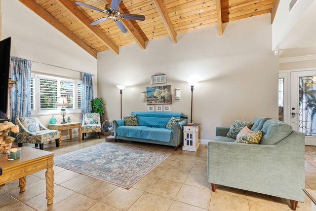 2544 W Harter Avenue W, Visalia, CA 93277