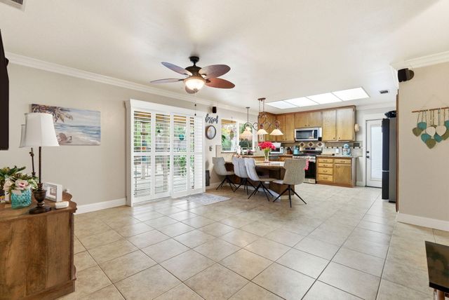 2544 W Harter Avenue W, Visalia, CA 93277