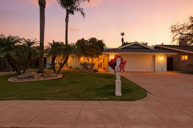 2544 W Harter Avenue W, Visalia, CA 93277